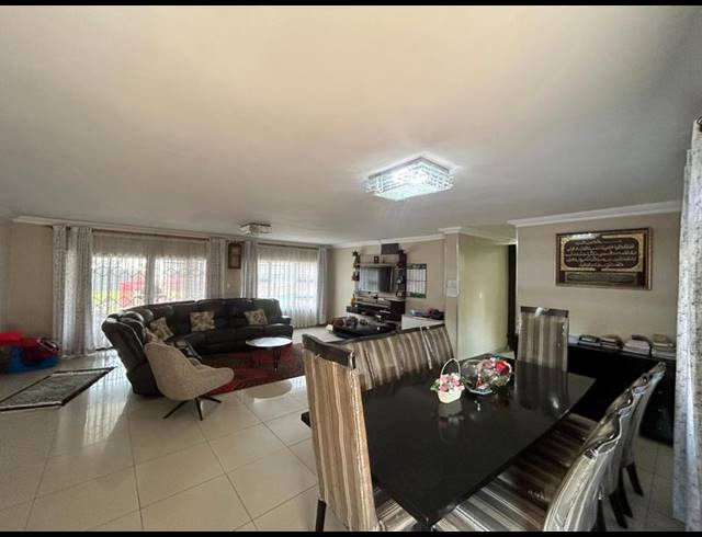 3 BEDROOM HOUSE FOR SALE IN STRUBENVALE